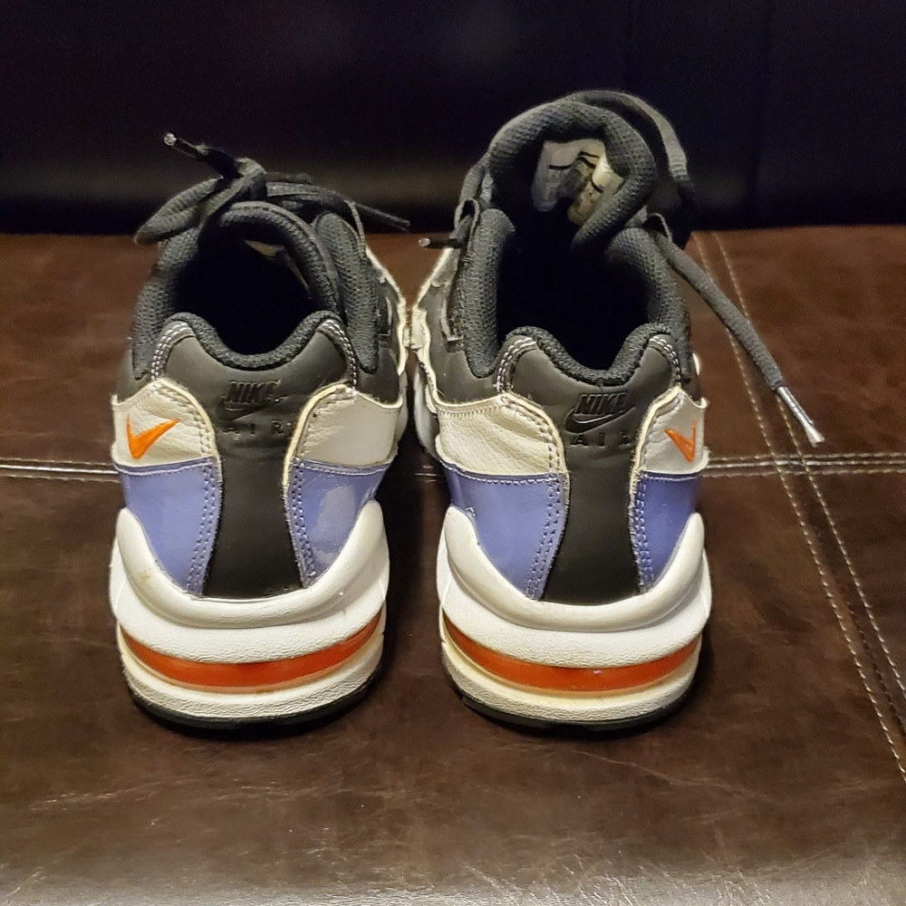 Shoes - Picture 3 of 3